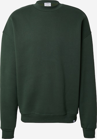 ABOUT YOU x Benny Cristo Sweatshirt 'Dave' in Groen: voorkant