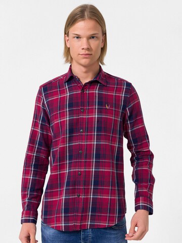 By Diess Collection - Regular Fit Camisa em vermelho: frente