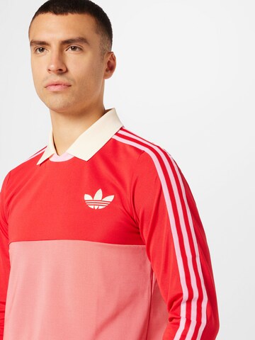 ADIDAS ORIGINALS T-shirt 'Adicolor 70S Vintage' i röd