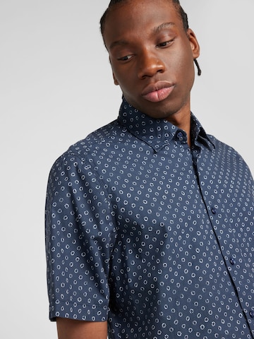 Coupe regular Chemise 'Rash' BOSS en bleu