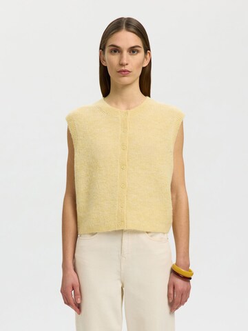 SELECTED Knitted Vest in Yellow: front