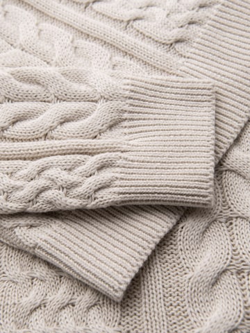 Ombre Sweater in White