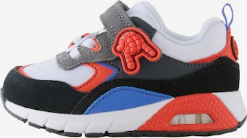 raudona Next Sportbačiai: priekis