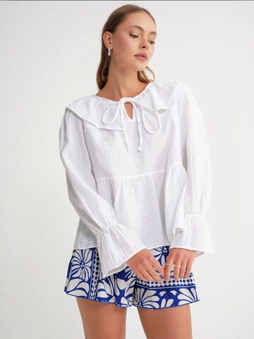 MixRay Blouse in Wit: voorkant