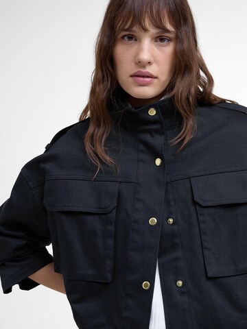 Barbour International Φθινοπωρινό και ανοιξιάτικο μπουφάν 'Electra Utility' σε μαύρο