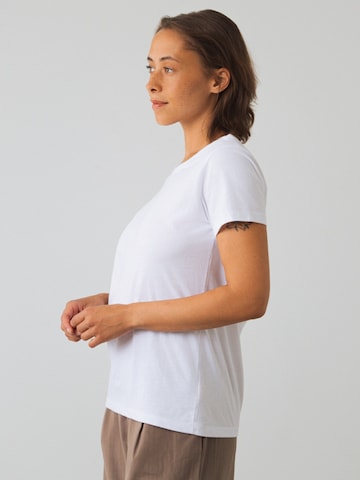 Honest Basics Shirt 'T-shirt Women' in Wit