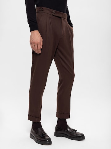 Regular Pantalon à plis Antioch en marron