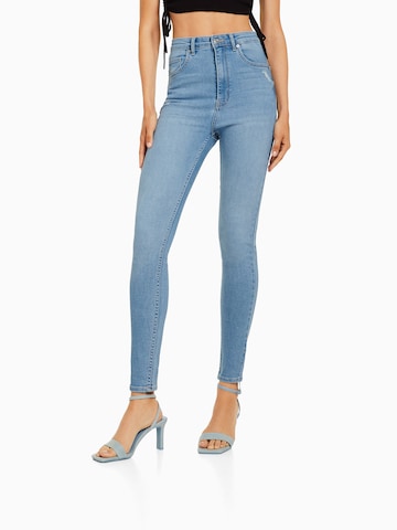 Bershka Skinny Jeans in Blue: front