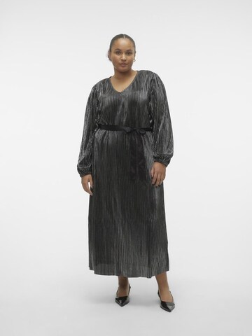 Vero Moda Curve Jurk 'CELLA' in Zwart: voorkant