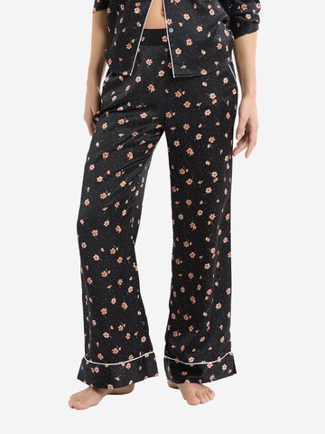 Pantaloncini da pigiama 'Medra' di ETAM in nero