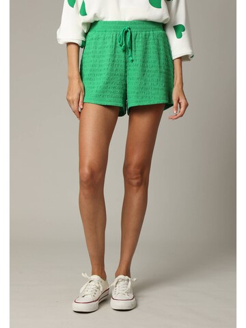 Deeluxe Regular Pants ' KAISSY ' in Green: front