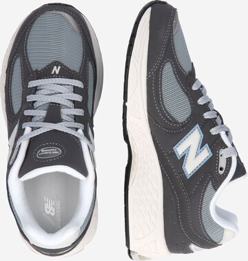 Sneaker '2002' di new balance in grigio