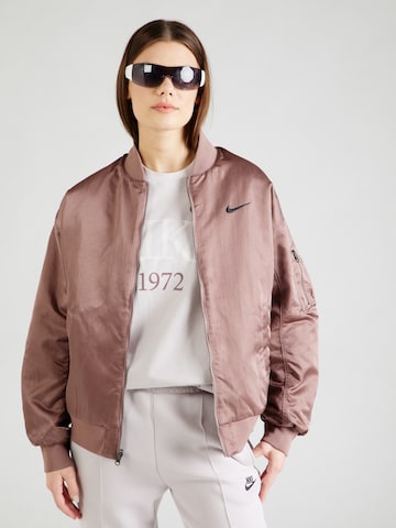 Nike Sportswear Φθινοπωρινό και ανοιξιάτικο μπουφάν σε λιλά: μπροστά