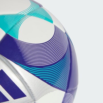 ADIDAS PERFORMANCE Bal 'Queens League La Caprichosa' in Wit