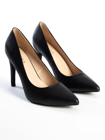 Pumps 'Carla' de la Celena pe negru