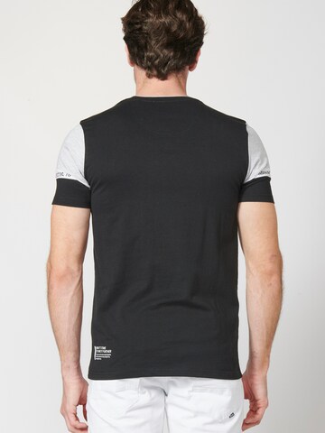 KOROSHI T-Shirt in Schwarz