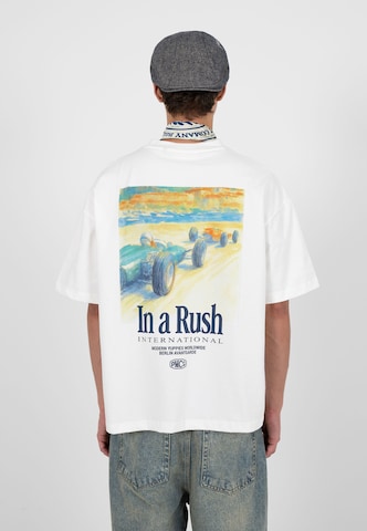 T-Shirt 'Grand Prix' Prohibited en beige : devant