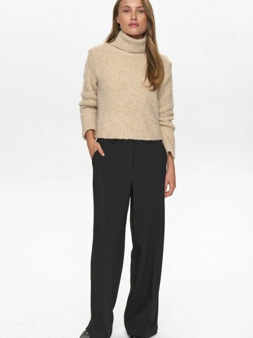 NÜMPH Pullover 'NUWILLA' in Beige