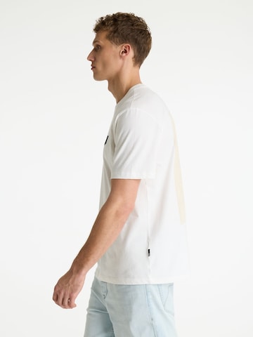 CHASIN' T-Shirt 'Motan' in Weiß