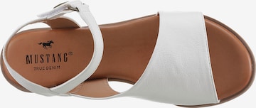 MUSTANG Sandale in Weiß