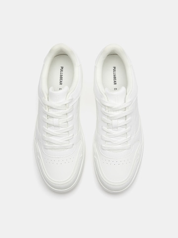 Baskets basses Pull&Bear en blanc