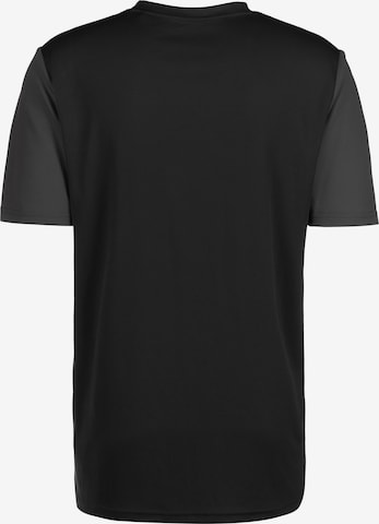 OUTFITTER Performance Shirt in Black