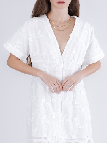 Abito camicia di CAFè NOIR in bianco