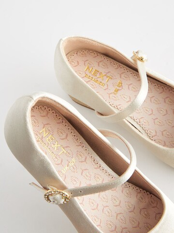 Chaussure basse Next en blanc