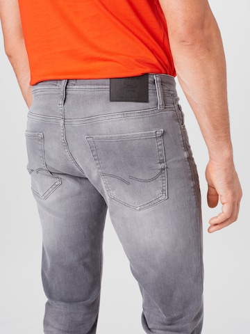 Coupe slim Jean 'GLENN' JACK & JONES en gris