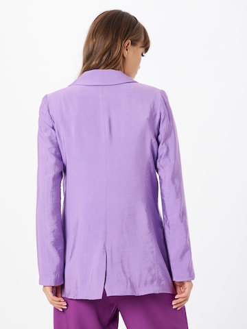 Nasty Gal - Blazer em roxo