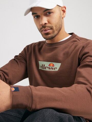 ELLESSE Sweatshirt 'Tablido' in Bruin