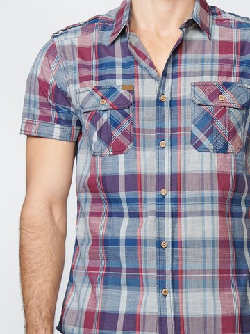 KOROSHI - Ajuste regular Camisa en rojo