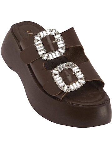 Limoya - Zapatos abiertos 'Daina' en marrón: frente
