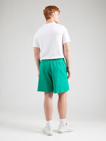 Nike Sportswear Loosefit Byxa 'CLUB' i grön