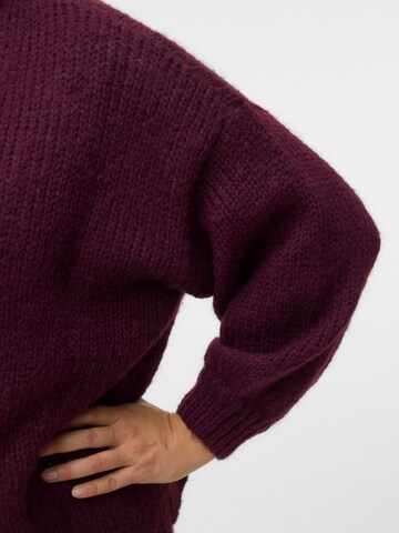 Cardigan 'VMMAYBE' Vero Moda Curve en rouge