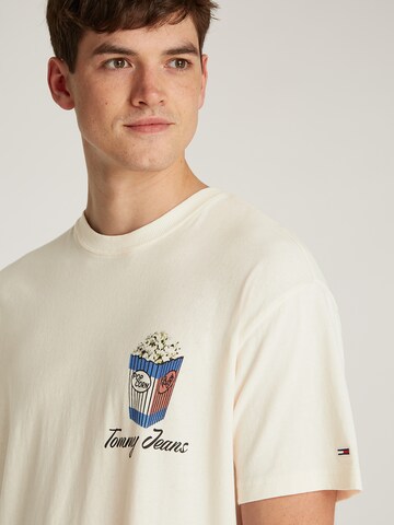 Tommy Jeans Μπλουζάκι 'NOVELTY 2' σε λευκό