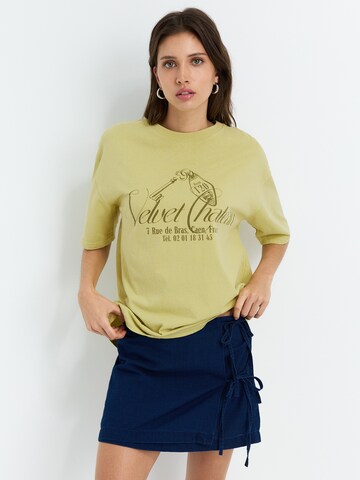 Maglietta 'HOTEL LIMA' di Pull&Bear in verde: frontale
