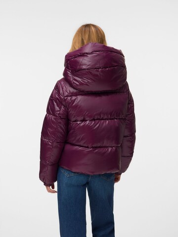 Veste d’hiver 'VMUppsashiny' VERO MODA en violet