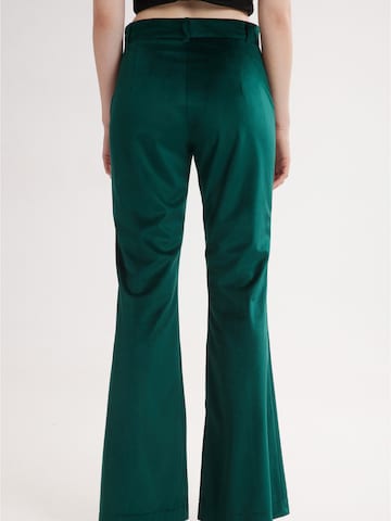 4TAILORS Rozšírený strih Nohavice 'Scarlet' - Zelená