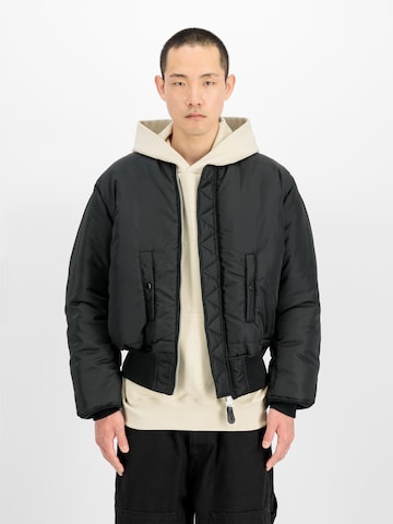 ALPHA INDUSTRIES Jacke in Schwarz: Vorderseite