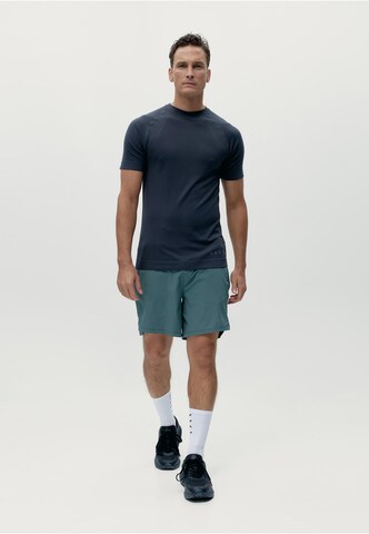 Born Living Yoga Shirt 'Nyong' in Blauw