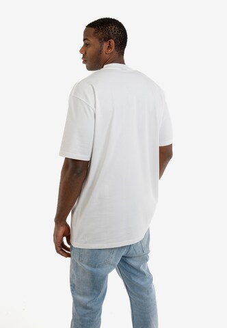Johnny Urban Μπλουζάκι 'Sammy Oversized' σε λευκό