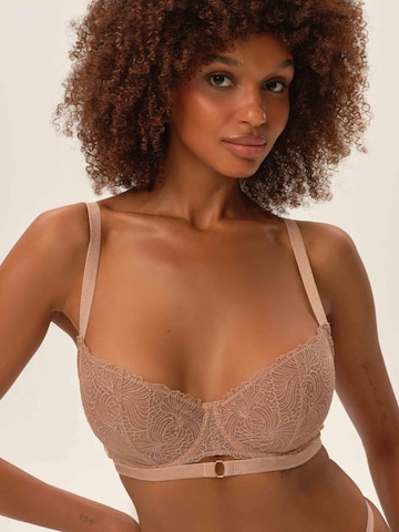 Classico Reggiseno di ESOTIQ in beige