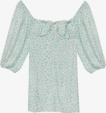 Rochie de la Pull&Bear pe verde: față