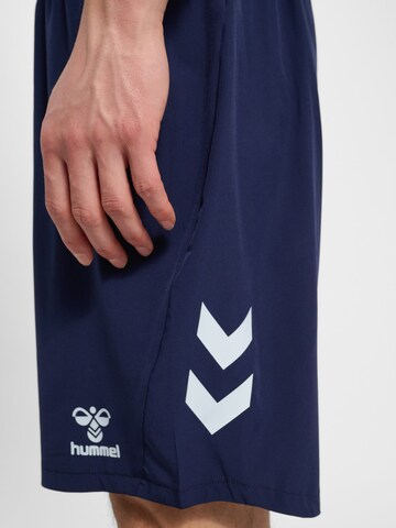 Hummel Regular Shorts in Blau