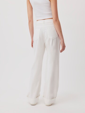 Loosefit Pantaloni con pieghe 'Delaney' di LeGer by Lena Gercke in bianco