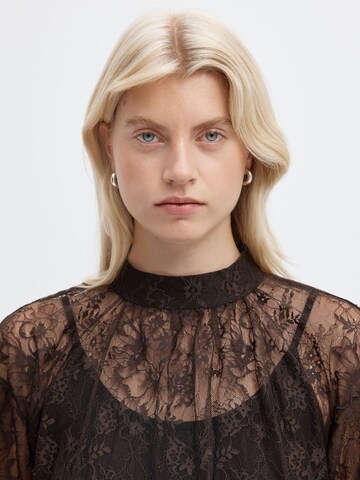 SELECTED - Blusa en marrón
