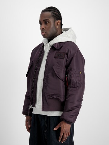 ALPHA INDUSTRIES Средняя посадка Демисезонная куртка 'CWU 45' в Лиловый