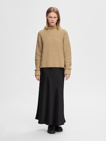 SELECTED FEMME Sweater in Brown