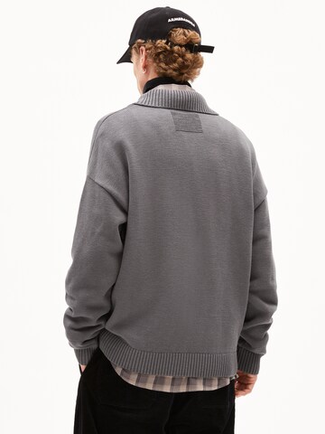 ARMEDANGELS Sweater 'Floryaan' in Grey: front